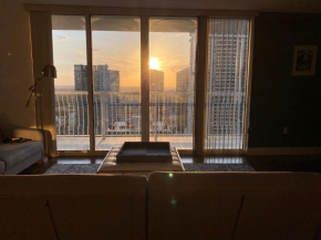 BEAUTIFUL LARGE APT 2 Brm WITH OCEAN VIEWS IN BRICKELL